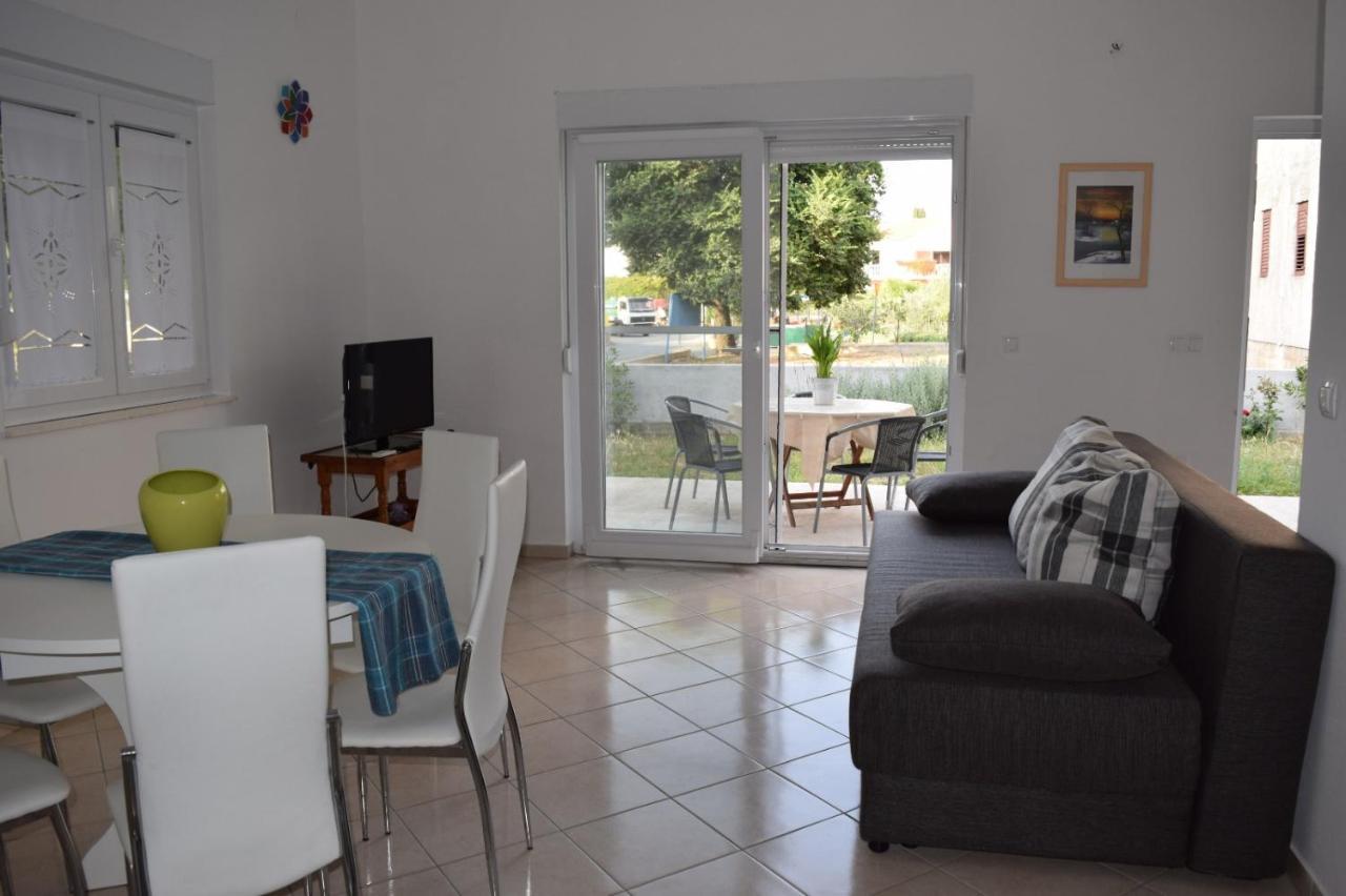 Apartman Julka Sukošan المظهر الخارجي الصورة
