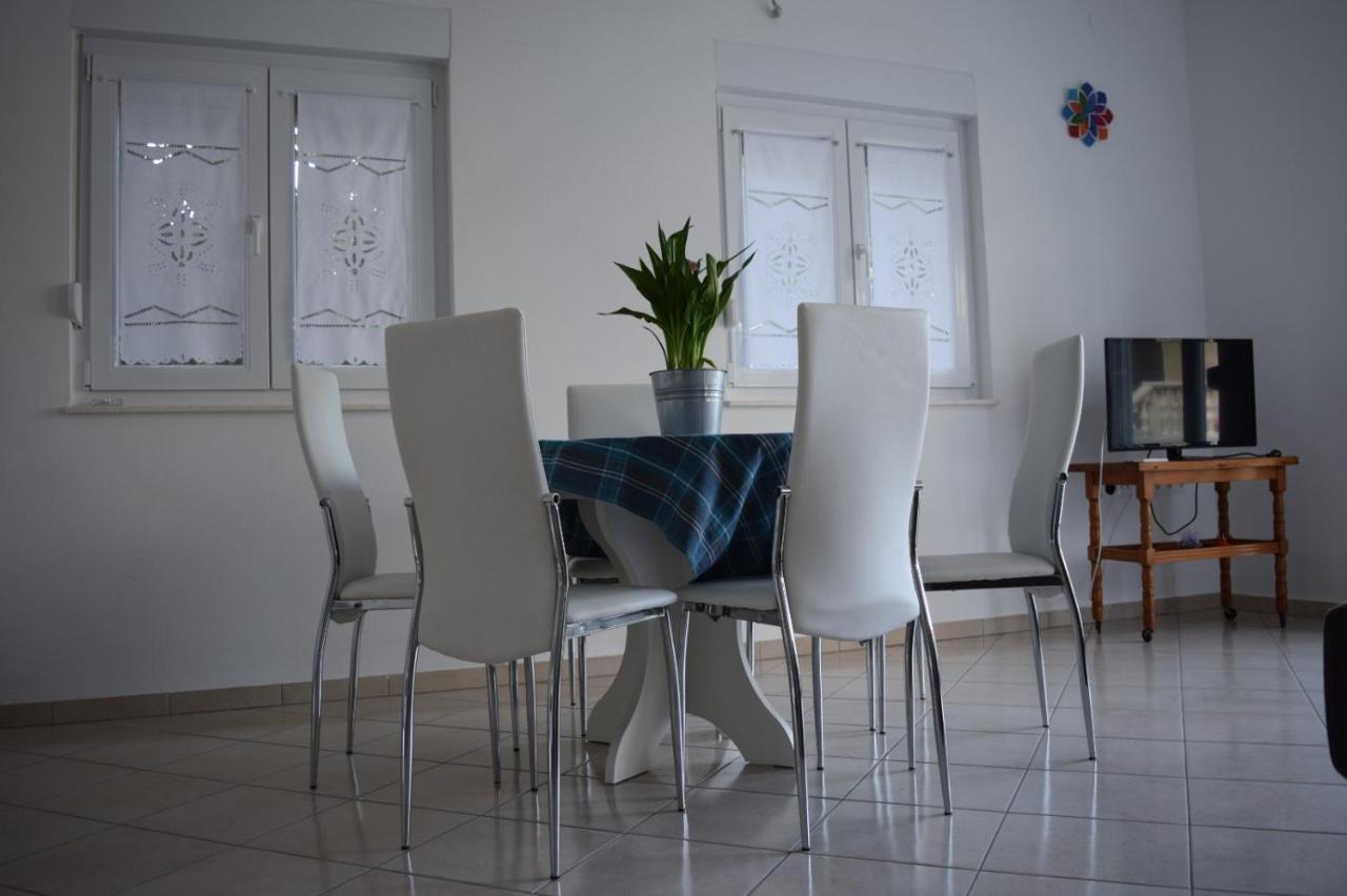Apartman Julka Sukošan المظهر الخارجي الصورة